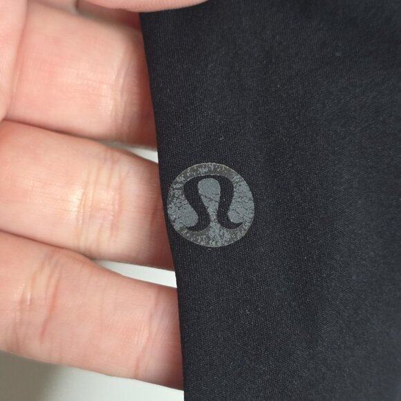 Lululemon Fast Free 7/8 Tight II black Non-Reflective Size 6 Inseam 25" - Picture 4 of 6